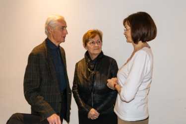 Altbgm Alfred Stingl und GR Ingrid Heuberger mit Hanna Schulze-Bauer